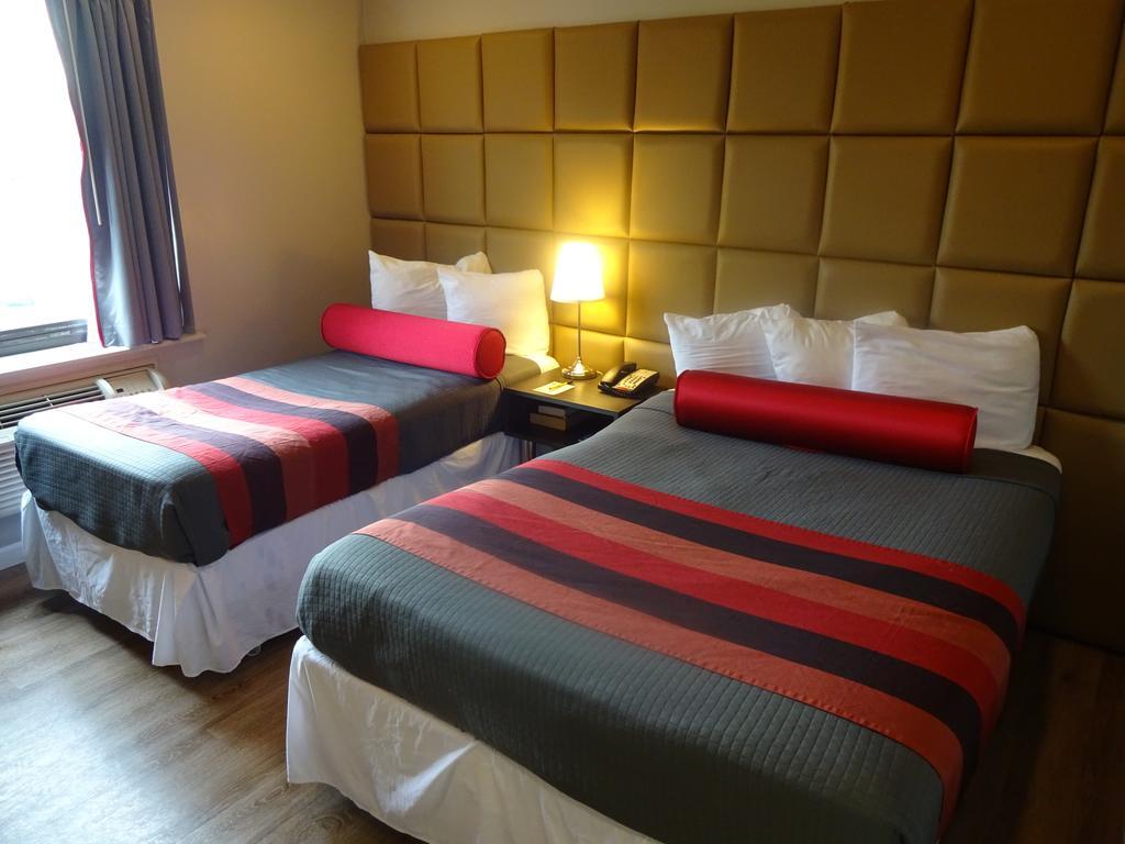 ניו יורק Super 8 By Wyndham Brooklyn / Park Slope Hotel מראה חיצוני תמונה