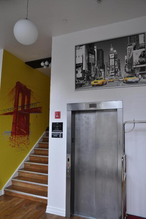 ניו יורק Super 8 By Wyndham Brooklyn / Park Slope Hotel מראה חיצוני תמונה